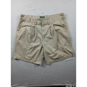 David Taylor Wrinkle Free Pleated Khaki Shorts Mens 42  60/40 cotton polyester